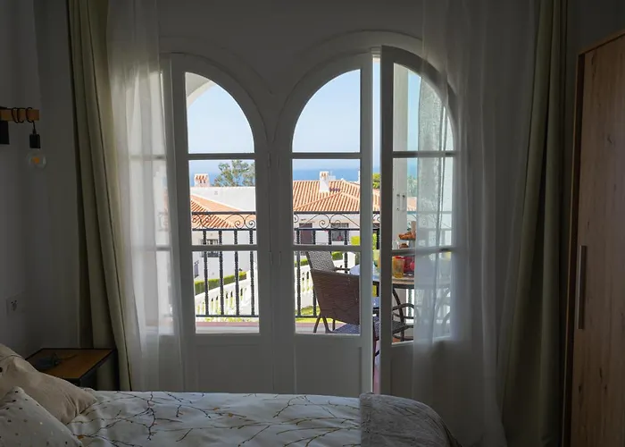 Lavistaazul - 2Br Apartment W/ Terrace & Sea Views